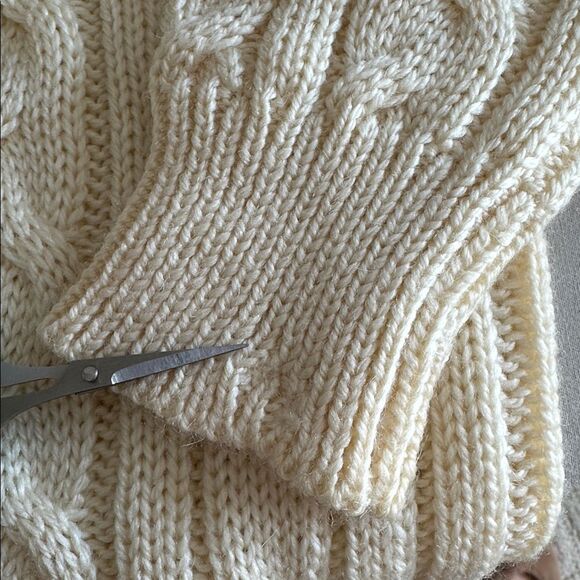 WoolOvers Men’s XL Fisherman Cable Knit Wool Sweater Cream Ivory Aran Pullover - Picture 8 of 13